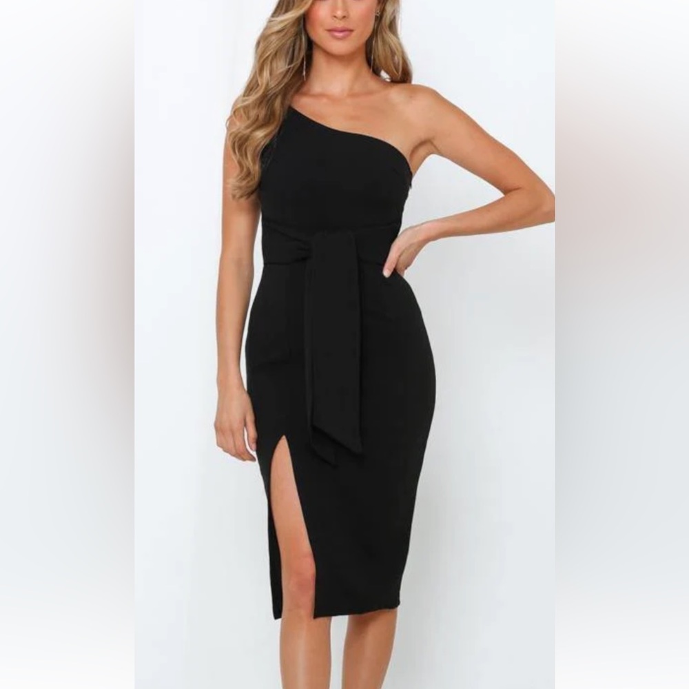 Blossom little black dress with high slit